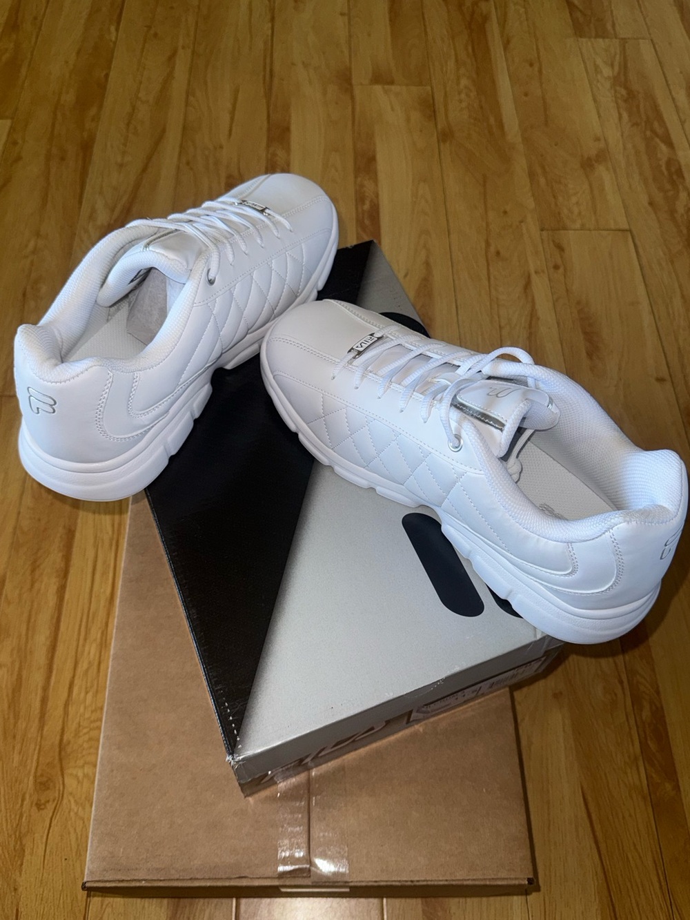 Fila Fulcrum 3 Mens White Quilted Sneakers Size 11.5 (or 10.5)